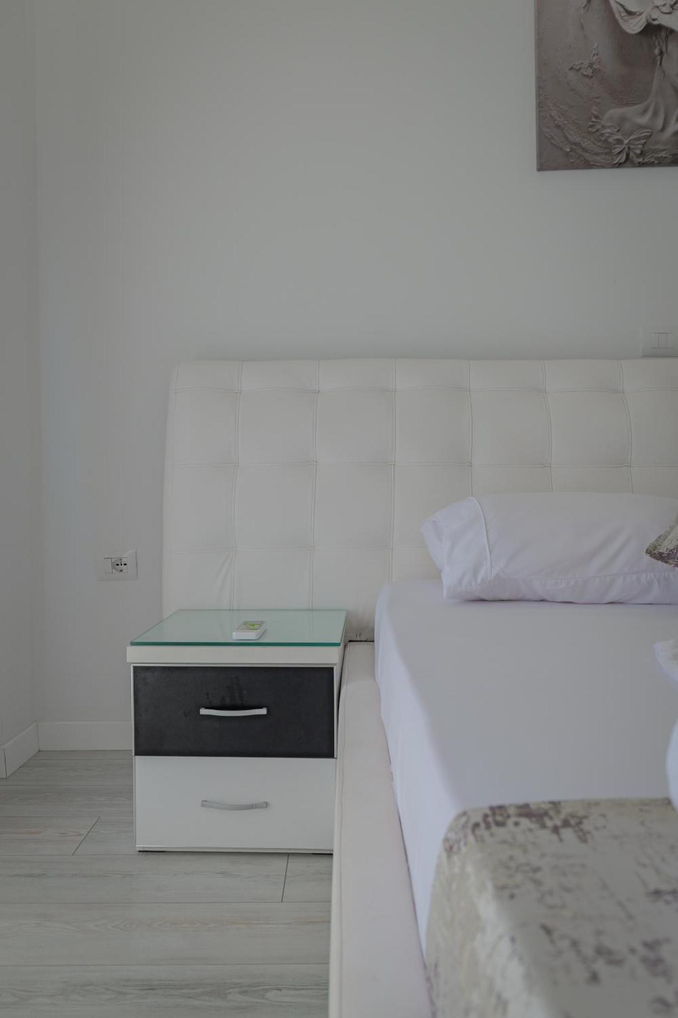 Vila Irdi Ksamil Bagian luar foto