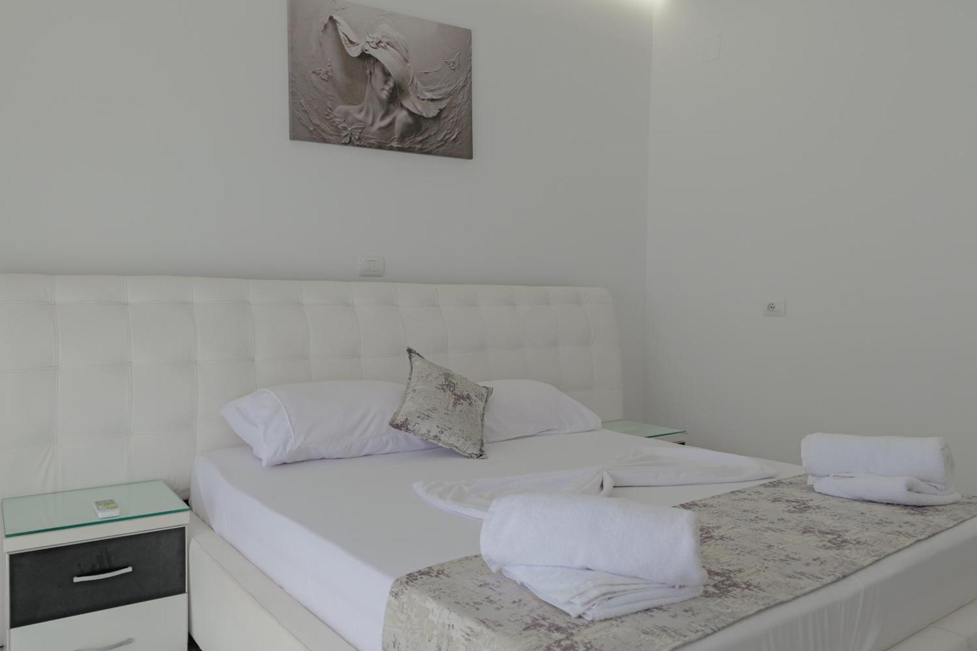 Vila Irdi Ksamil Bagian luar foto